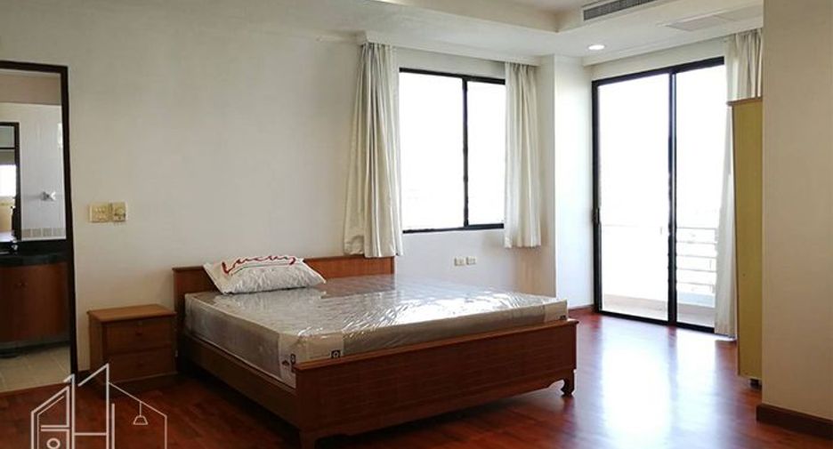 À louer 3 chambres condo à Watthana, Bangkok
