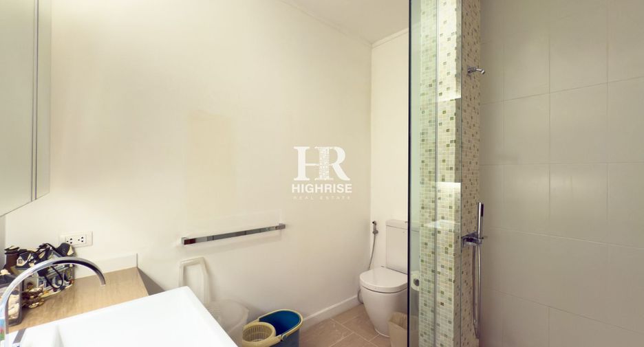 For sale 2 ベッドルーム condo in Bang Lamung, Chonburi