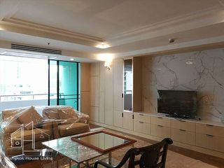 Condo en alquiler de 3 habitaciones en Watthana, Bangkok