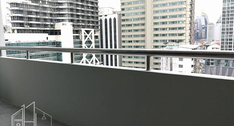For rent 3 bedrooms condo in Watthana, Bangkok