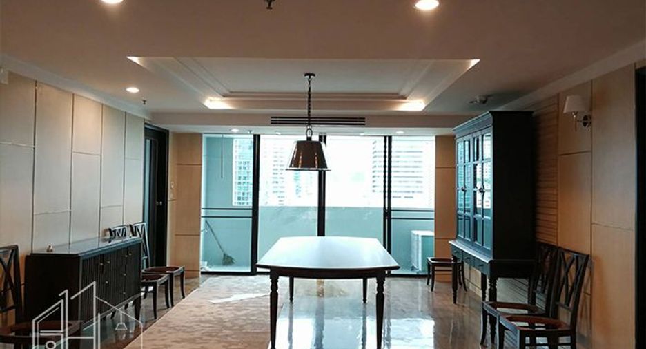 For rent 3 bedrooms condo in Watthana, Bangkok