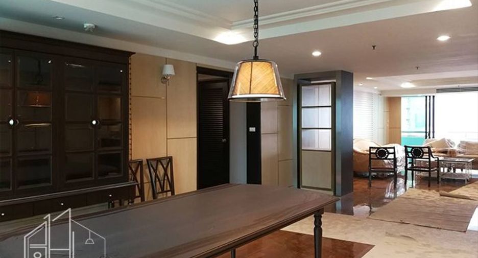 For rent 3 bedrooms condo in Watthana, Bangkok