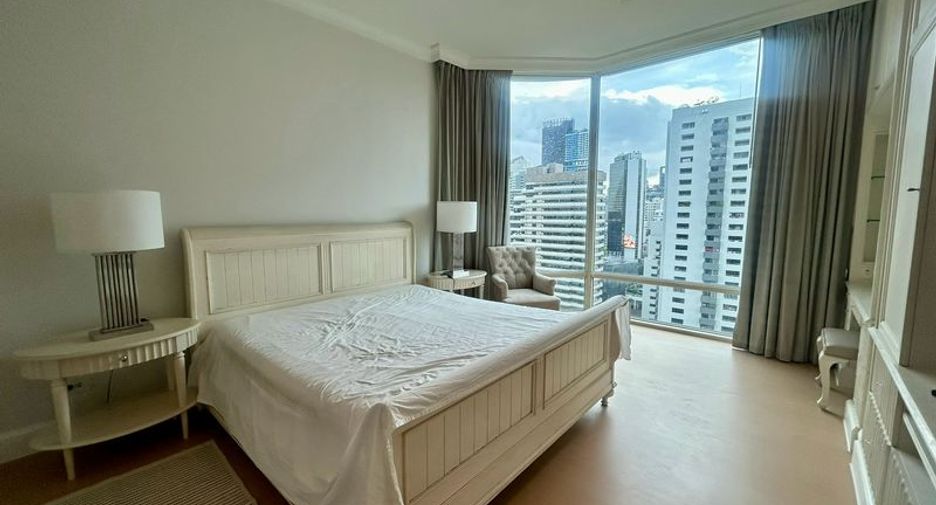 Wohnung zur Miete mit 3 Zimmer in Watthana, Bangkok