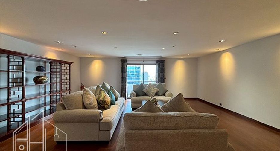 À louer 3 chambres condo à Watthana, Bangkok