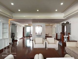À louer 3 chambres appartement à Khlong Toei, Bangkok