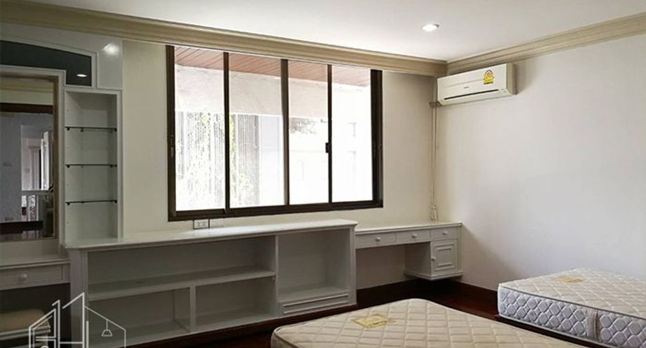 À louer 3 chambres appartement à Khlong Toei, Bangkok