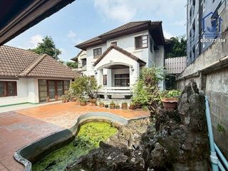出售 6 卧室 独立屋 在 Mueang Nonthaburi, Nonthaburi