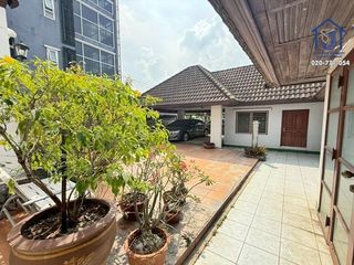 出售 6 卧室 独立屋 在 Mueang Nonthaburi, Nonthaburi