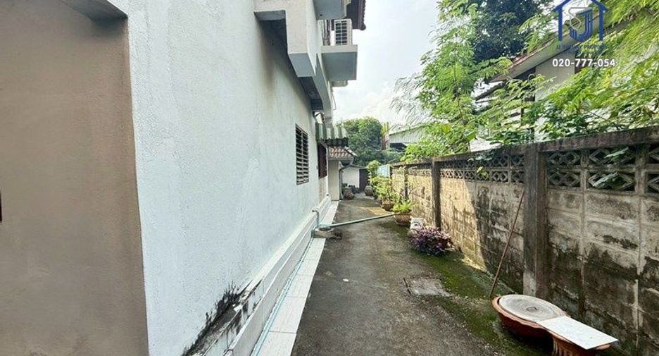 出售 6 卧室 独立屋 在 Mueang Nonthaburi, Nonthaburi