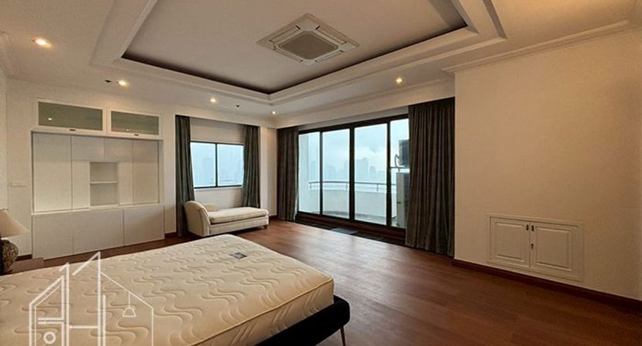 À louer 3 chambres condo à Watthana, Bangkok