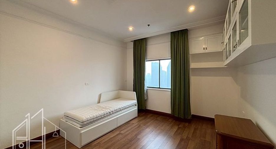 À louer 3 chambres condo à Watthana, Bangkok