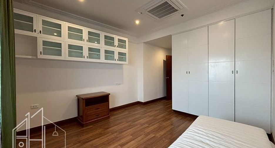À louer 3 chambres condo à Watthana, Bangkok