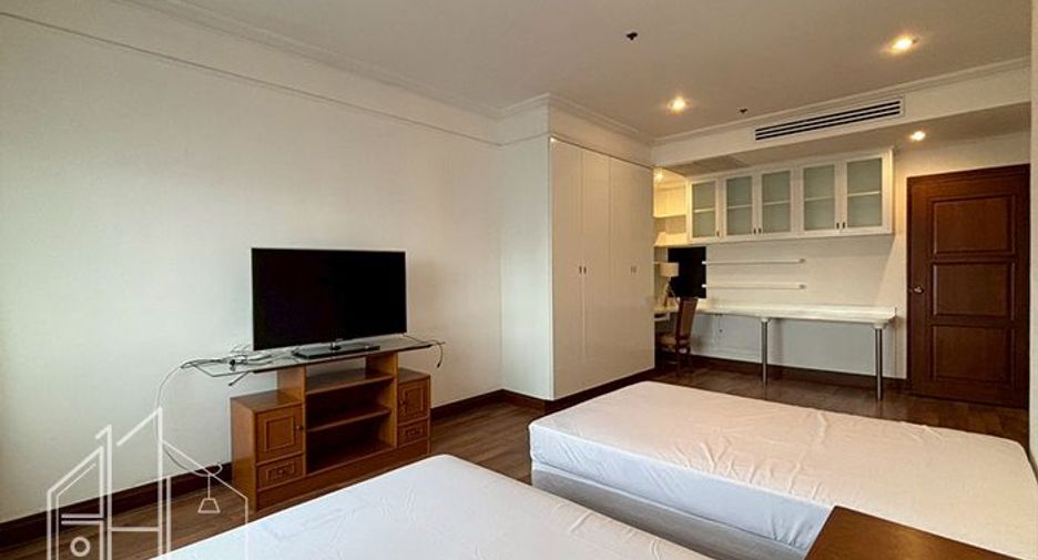 À louer 3 chambres condo à Watthana, Bangkok