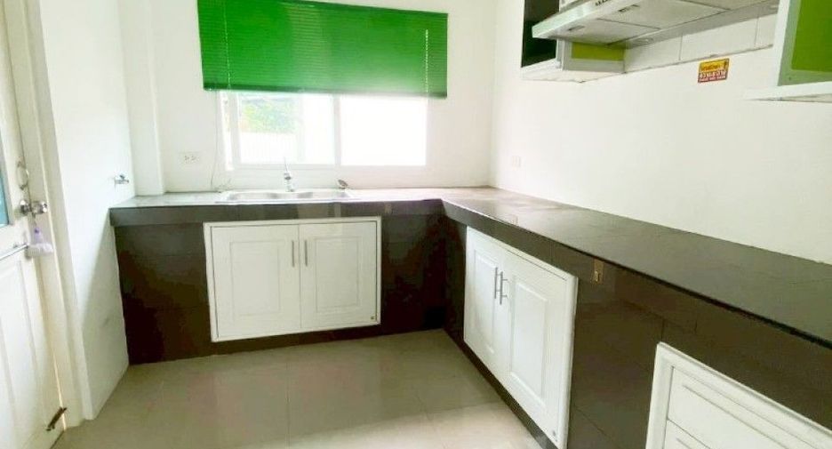 À vendre 4 chambres maison à Lam Luk Ka, Pathum Thani