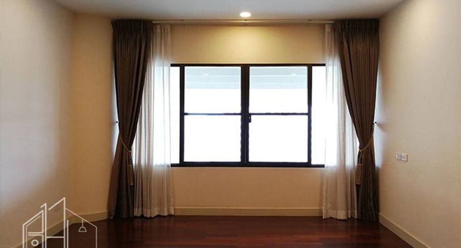 Wohnung zur Miete mit 3 Zimmer in Khlong Toei, Bangkok