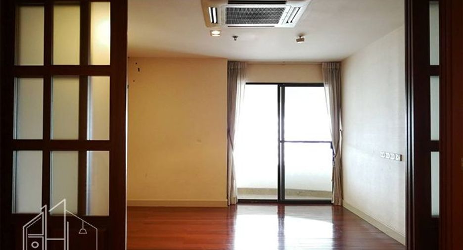 Wohnung zur Miete mit 3 Zimmer in Khlong Toei, Bangkok