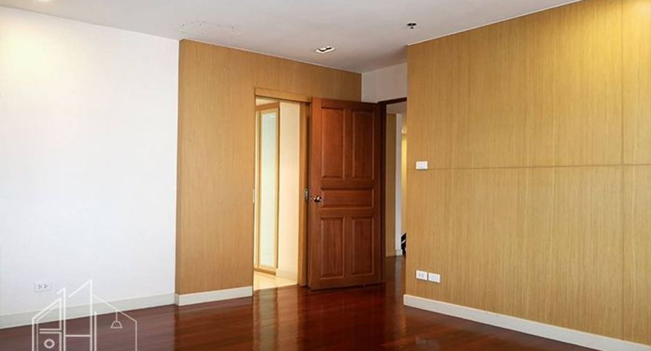 Wohnung zur Miete mit 3 Zimmer in Khlong Toei, Bangkok