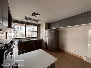 Wohnung zur Miete mit 4 Zimmer in Khlong Toei, Bangkok