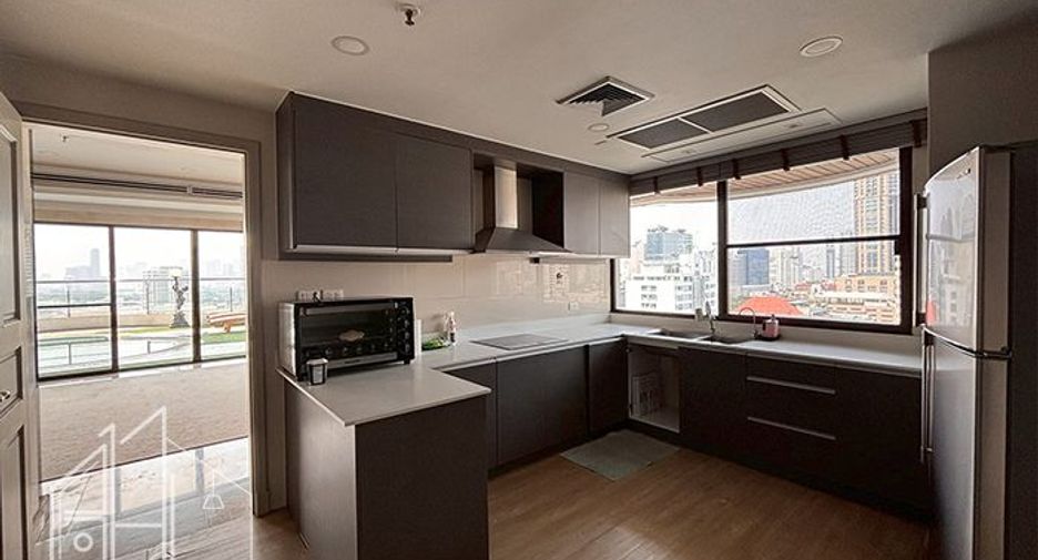 Wohnung zur Miete mit 4 Zimmer in Khlong Toei, Bangkok