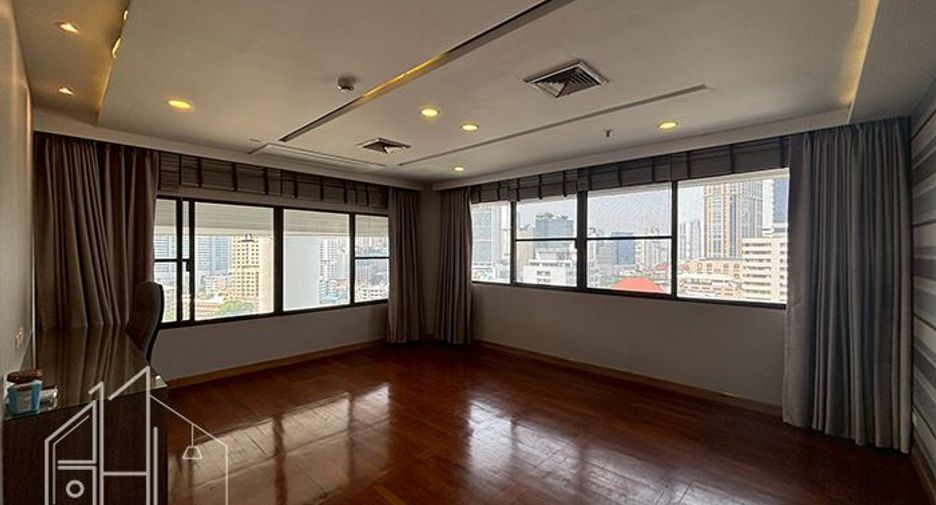 Wohnung zur Miete mit 4 Zimmer in Khlong Toei, Bangkok