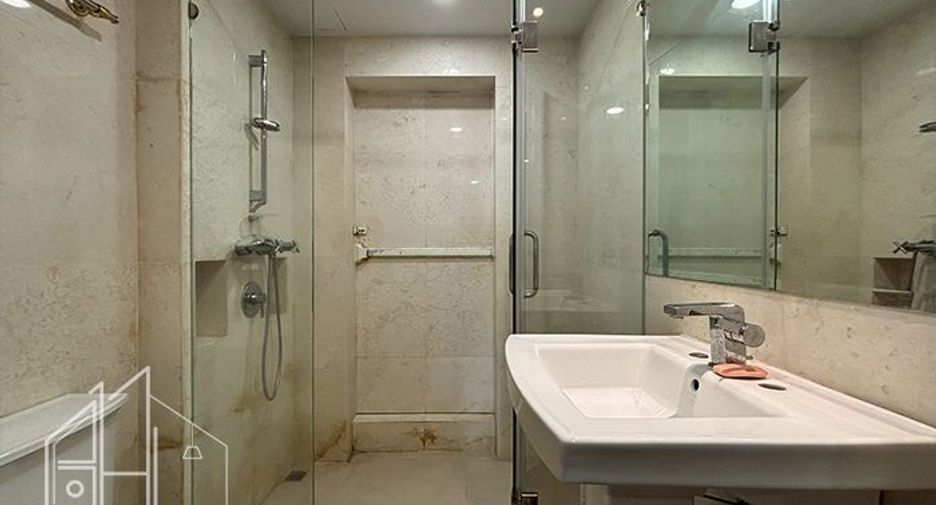 Wohnung zur Miete mit 4 Zimmer in Khlong Toei, Bangkok