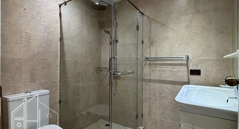 Wohnung zur Miete mit 3 Zimmer in Khlong Toei, Bangkok