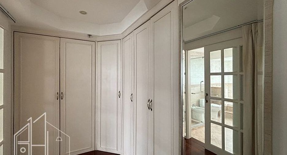 Wohnung zur Miete mit 3 Zimmer in Khlong Toei, Bangkok
