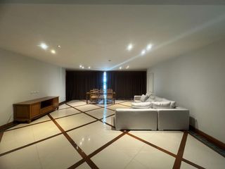 For rent 3 ベッドルーム condo in Sathon, Bangkok