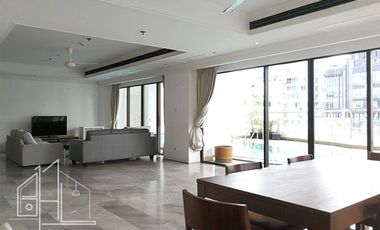 For rent 3 bedrooms condo in Khlong Toei, Bangkok