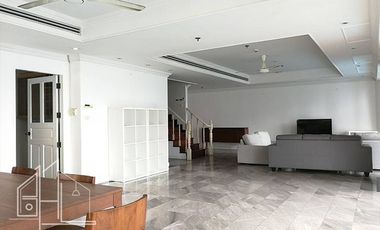 Wohnung zur Miete mit 3 Zimmer in Khlong Toei, Bangkok