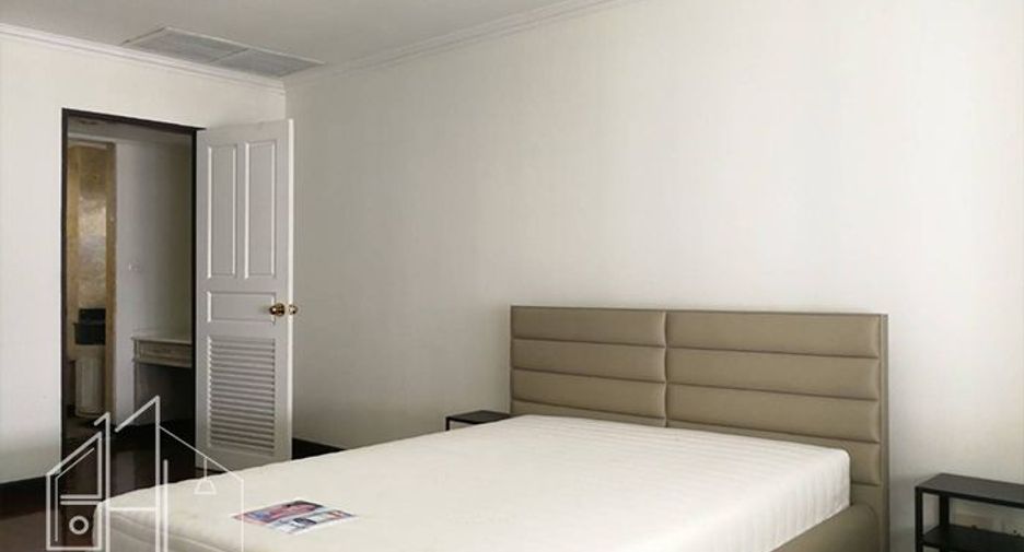 Wohnung zur Miete mit 3 Zimmer in Khlong Toei, Bangkok
