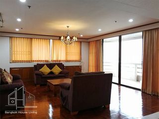 For rent 3 bedrooms condo in Khlong Toei, Bangkok
