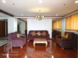 For rent 3 bedrooms condo in Khlong Toei, Bangkok