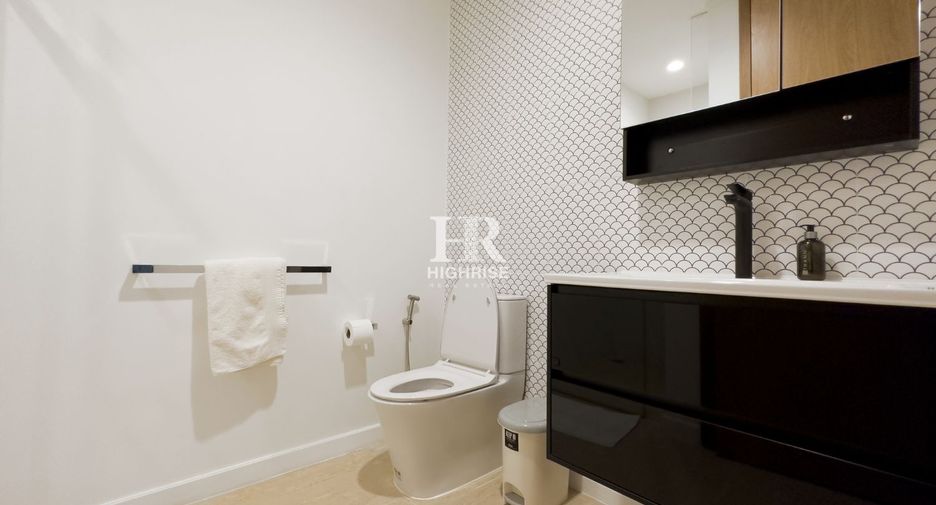 For sale 3 ベッドルーム condo in Bang Lamung, Chonburi