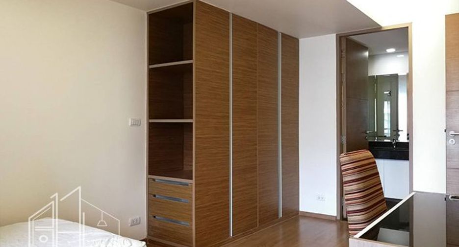 For rent 3 bedrooms condo in Khlong Toei, Bangkok