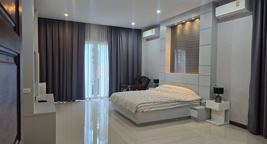 À louer 3 chambres villa à Huay Yai, Pattaya