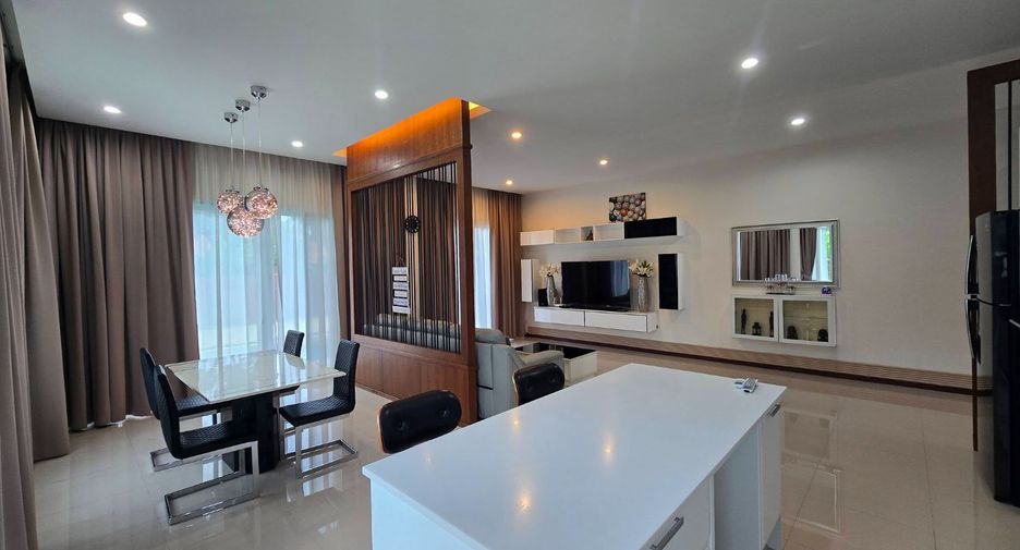 À louer 3 chambres villa à Huay Yai, Pattaya