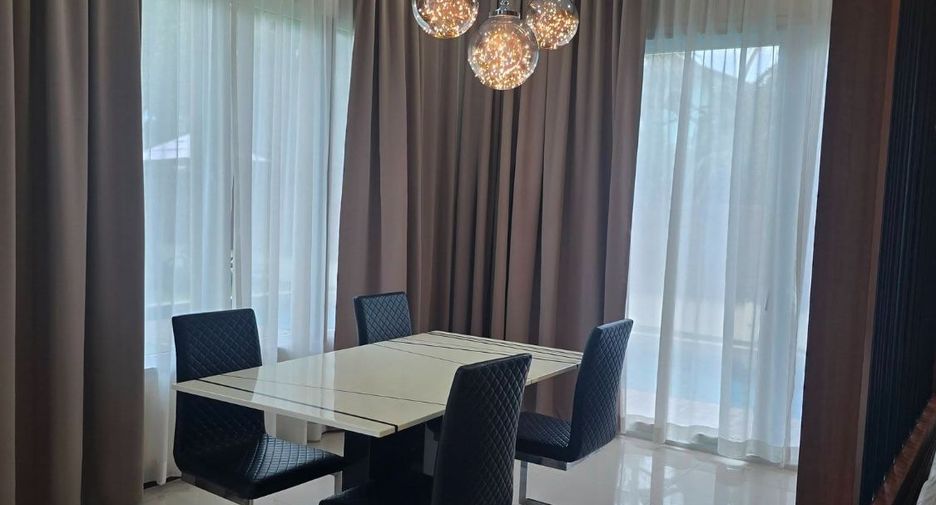 À louer 3 chambres villa à Huay Yai, Pattaya