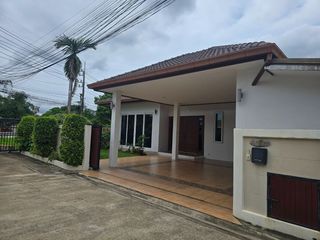 À louer 3 chambres villa à Bang Lamung, Chonburi