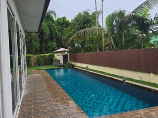 À louer 3 chambres villa à Bang Lamung, Chonburi