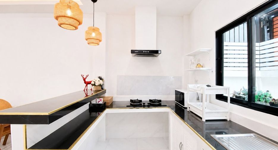 Haus zur Miete mit 2 Zimmer in Mueang Chon Buri, Chonburi