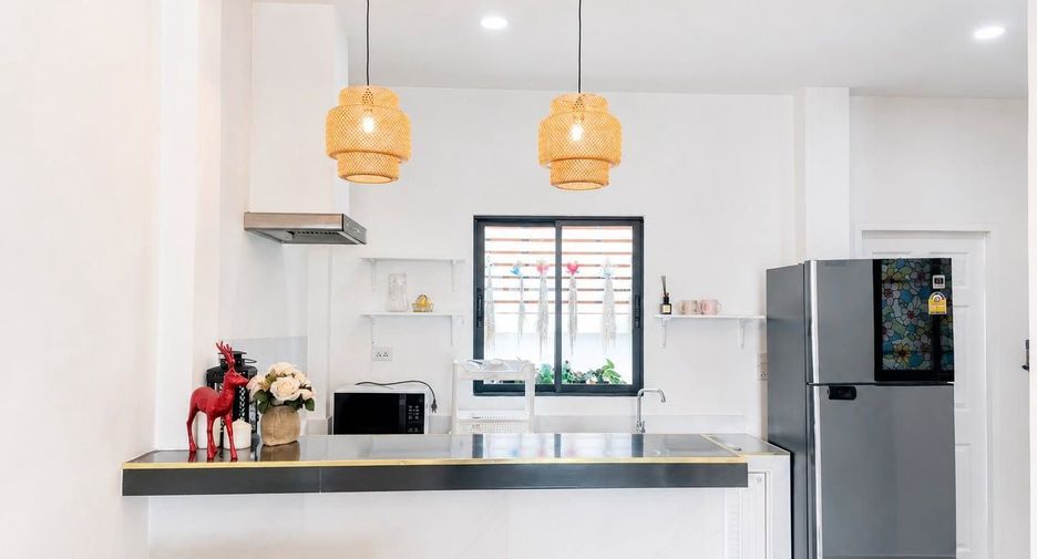 Haus zur Miete mit 2 Zimmer in Mueang Chon Buri, Chonburi