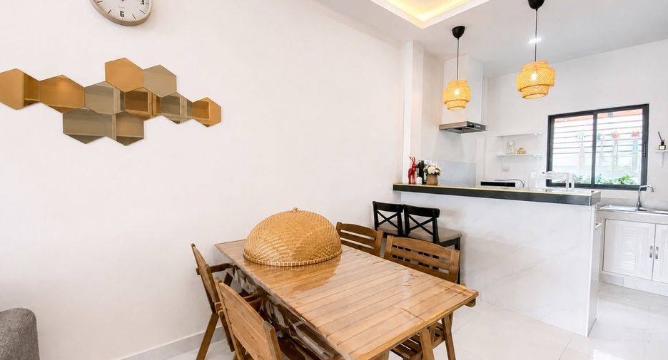 Haus zur Miete mit 2 Zimmer in Mueang Chon Buri, Chonburi