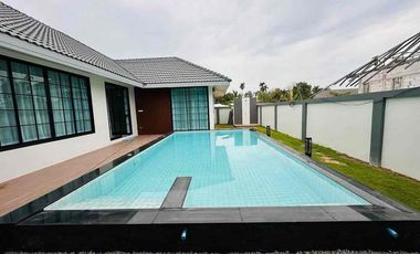 À vendre et à louer 4 chambres villa à Bang Lamung, Chonburi