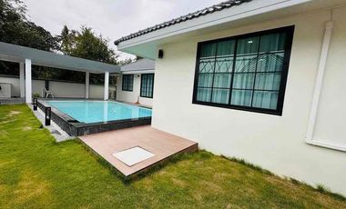 À vendre et à louer 4 chambres villa à Bang Lamung, Chonburi