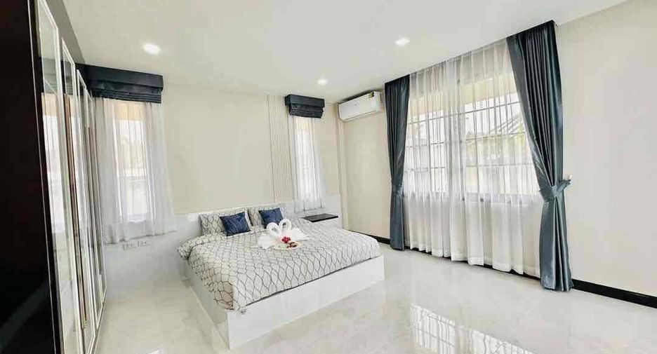 À vendre et à louer 4 chambres villa à Bang Lamung, Chonburi