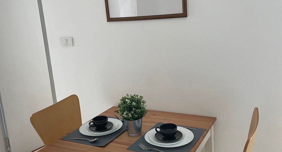 For rent 2 bedrooms condo in Phra Khanong, Bangkok