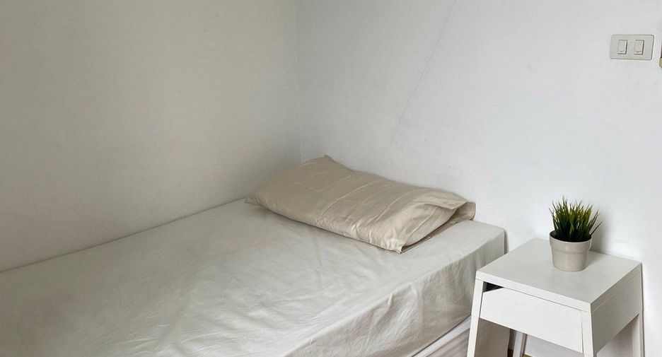 For rent 2 bedrooms condo in Phra Khanong, Bangkok