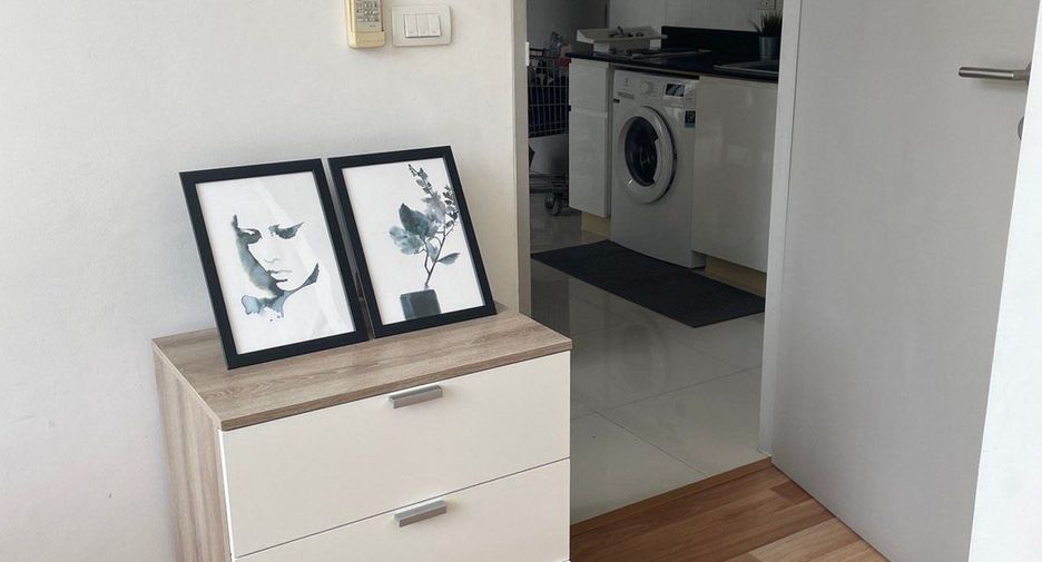 For rent 2 bedrooms condo in Phra Khanong, Bangkok