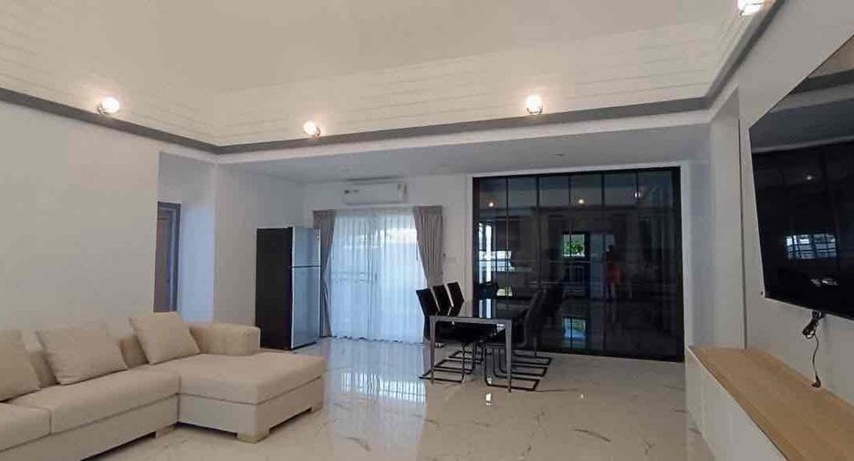 For rent 3 bedrooms villa in Bang Lamung, Chonburi